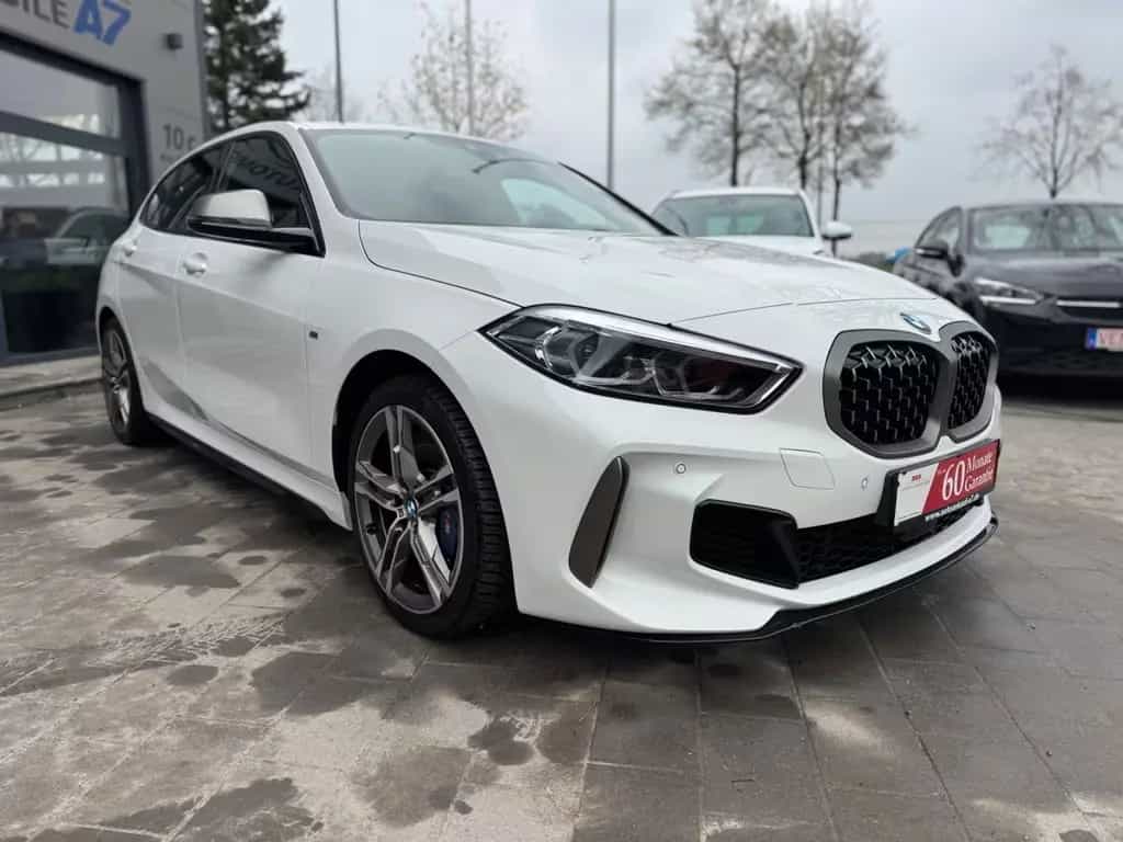 BMW M135 i xDrive 07/2021-photo-1
