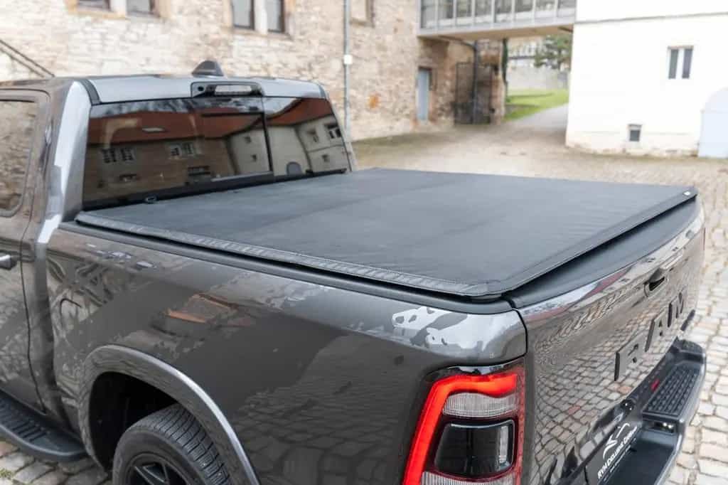 Dodge RAM 5,7L Laramie CC 4X4 360° LED CARPLAY LPG AHK 11/2023-photo-24