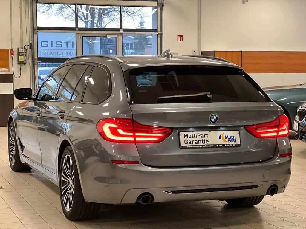 BMW 5 Series 520d xDrive Sport Line LC+/ParkAssist/DA+/Hi-Fi 08/2020-photo-1