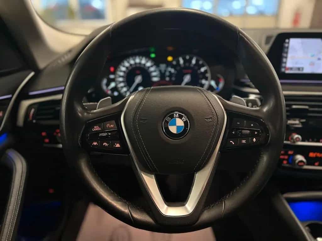 BMW 5 Series 520d xDrive Sport Line LC+/ParkAssist/DA+/Hi-Fi 08/2020-photo-15