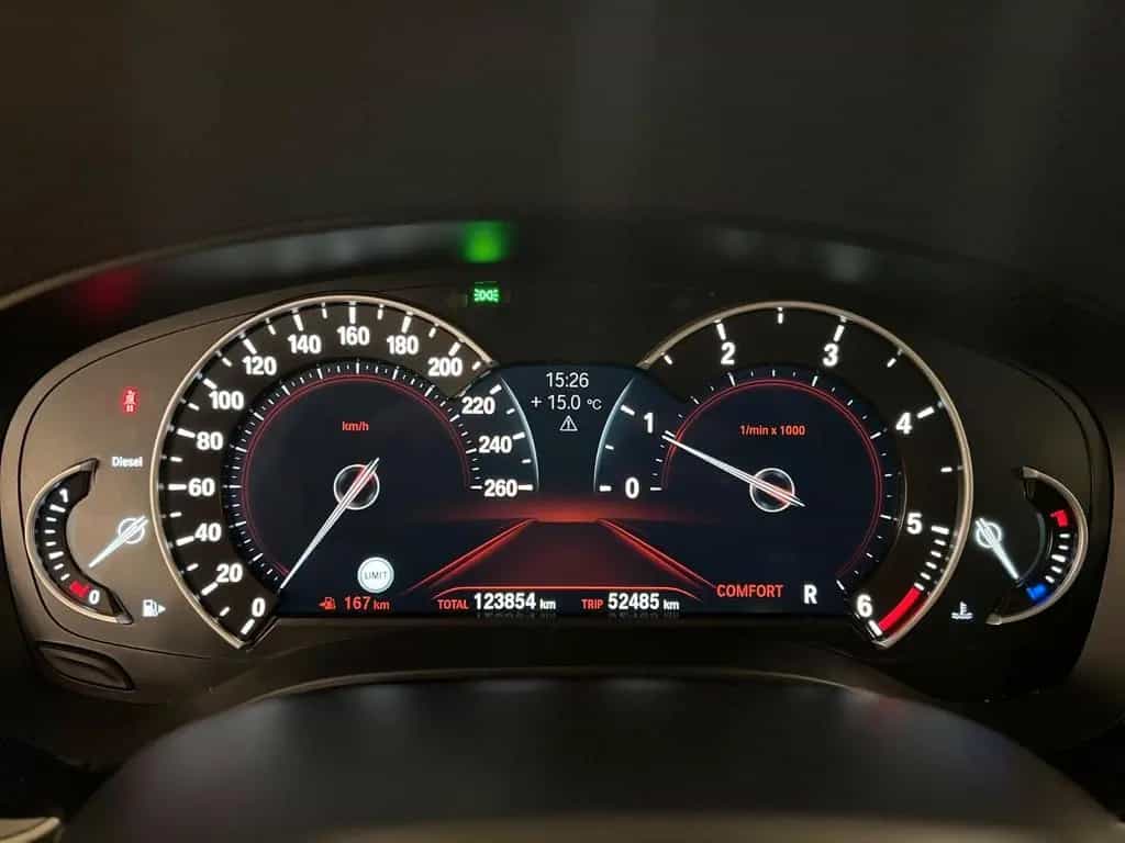BMW 5 Series 520d xDrive Sport Line LC+/ParkAssist/DA+/Hi-Fi 08/2020-photo-16