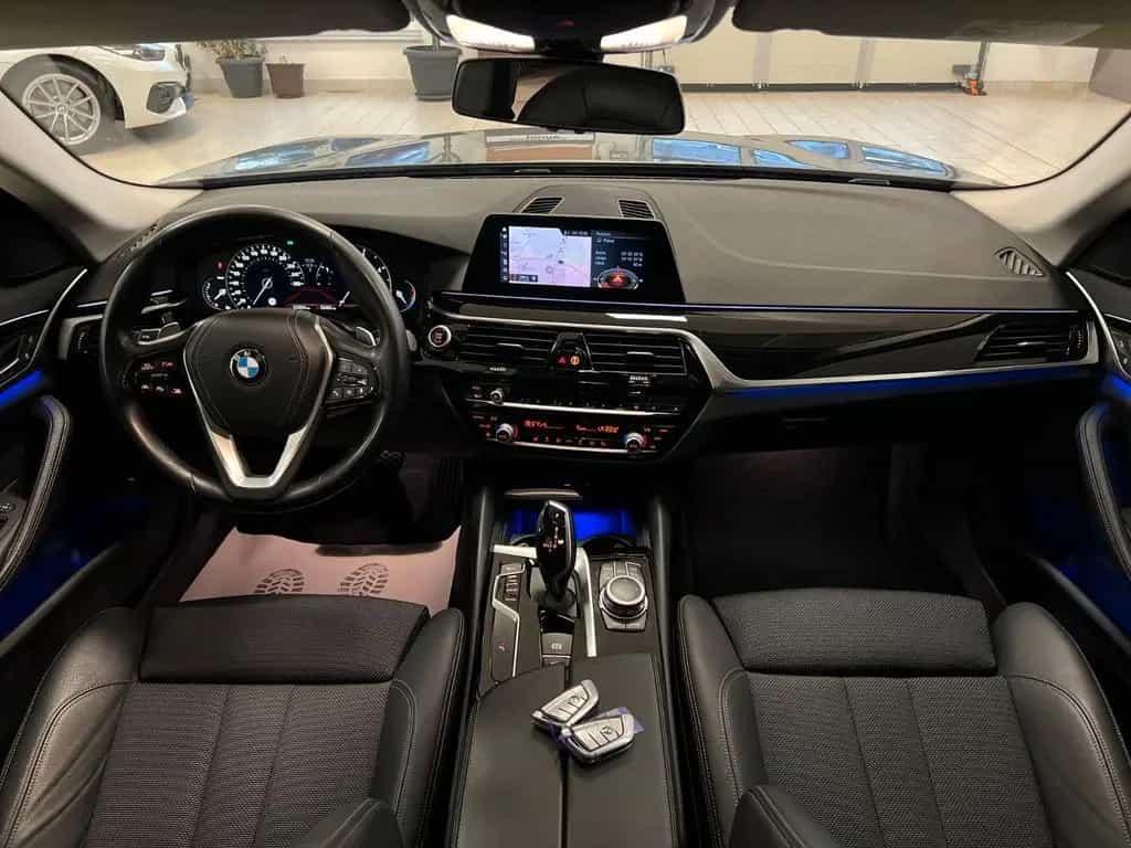 BMW 5 Series 520d xDrive Sport Line LC+/ParkAssist/DA+/Hi-Fi 08/2020-photo-2