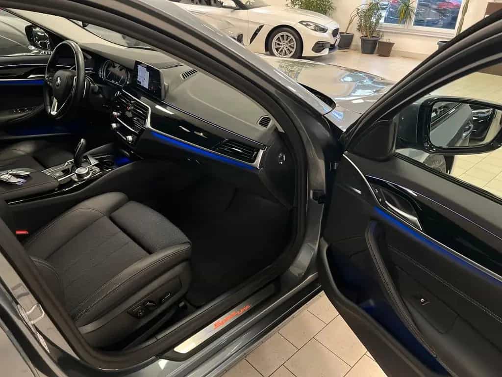 BMW 5 Series 520d xDrive Sport Line LC+/ParkAssist/DA+/Hi-Fi 08/2020-photo-23