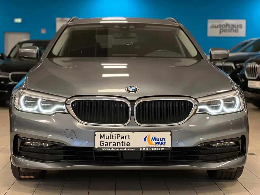 BMW 5 Series 520d xDrive Sport Line LC+/ParkAssist/DA+/Hi-Fi 08/2020-photo-4