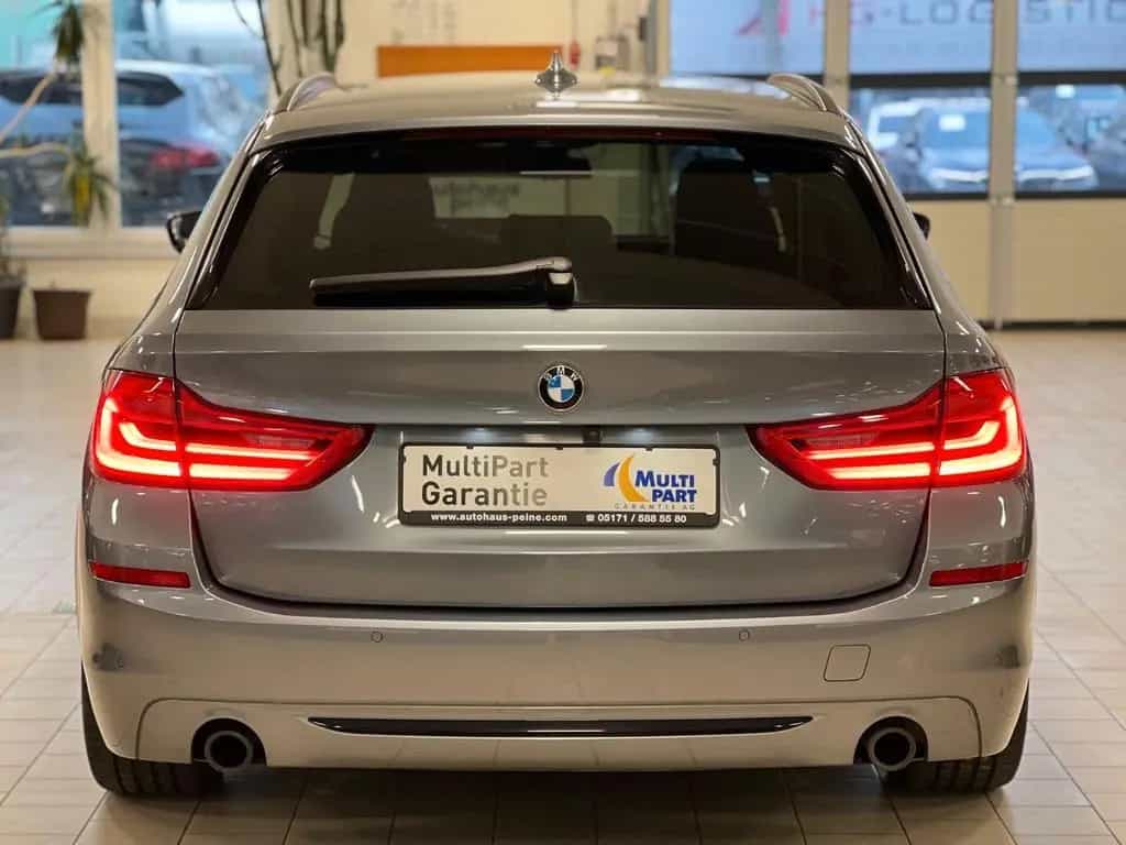 BMW 5 Series 520d xDrive Sport Line LC+/ParkAssist/DA+/Hi-Fi 08/2020-photo-8