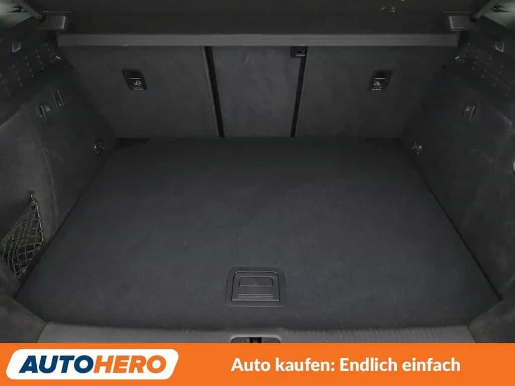 Audi A3 Sportback 2.0 TFSI quattro Sport Aut.*AHK*NAV 07/2018-photo-17