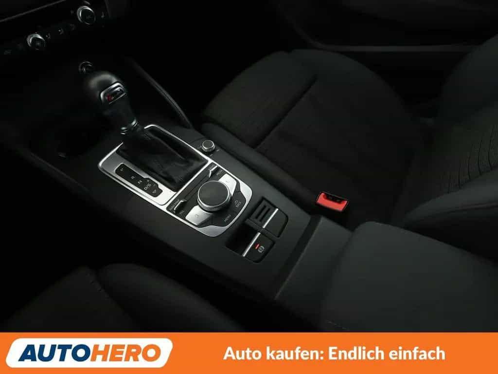 Audi A3 Sportback 2.0 TFSI quattro Sport Aut.*AHK*NAV 07/2018-photo-22