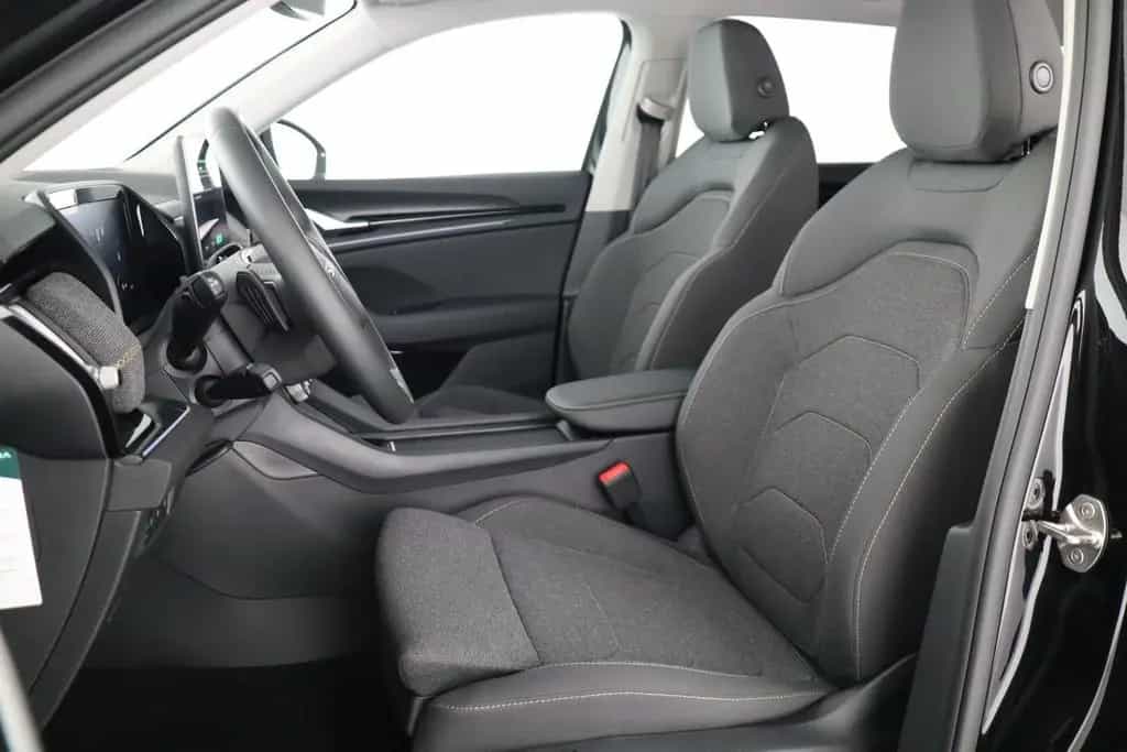 Skoda Kodiaq SELECTION 2.0TSI DSG 4x4 7-SITZE+ACCuvm 06/2025-photo-8
