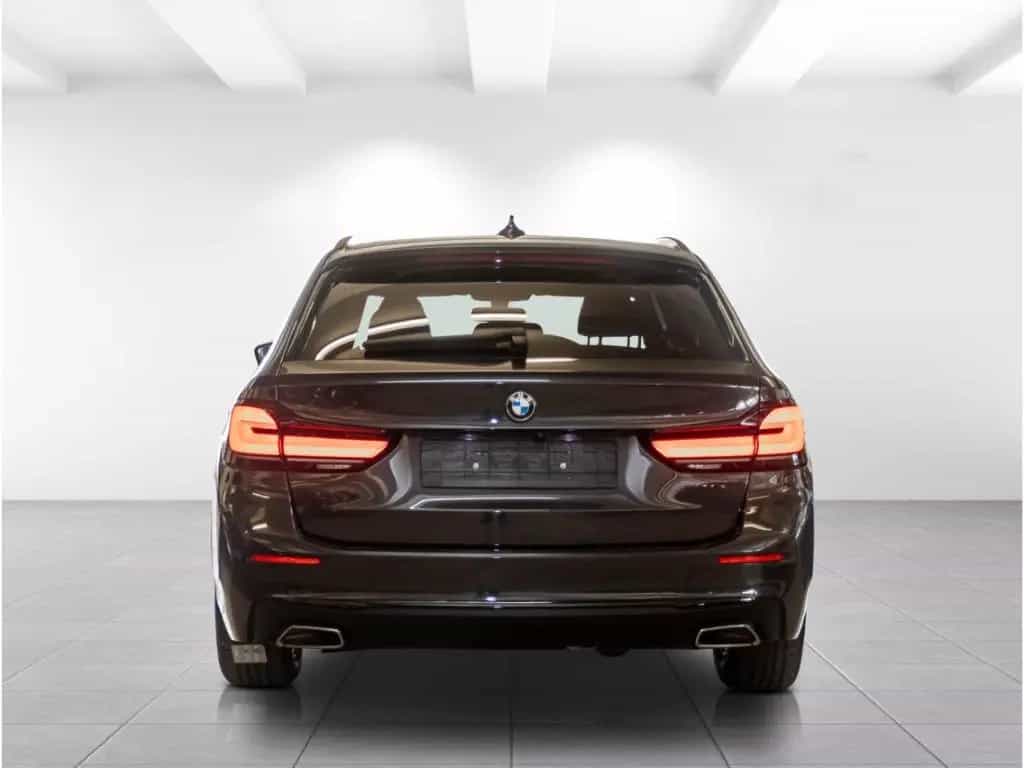 BMW 520 dTour.+AHK+Panorama+Navi+LED+RFK+eSitze+PDCv 08/2021-photo-3