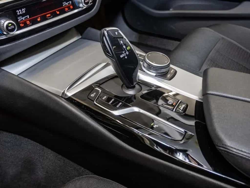 BMW 520 dTour.+AHK+Panorama+Navi+LED+RFK+eSitze+PDCv 08/2021-photo-9