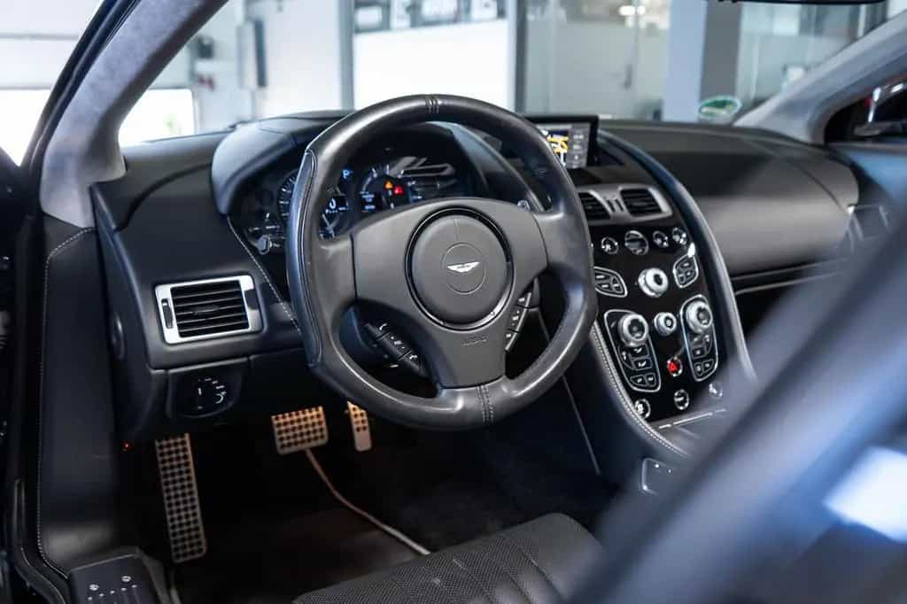 Aston Martin DB9 GT Volante NAVI DAB GRA KAMERA 20" KERAMIK 03/2016-photo-13