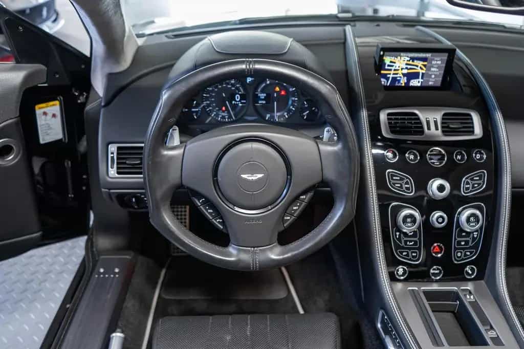 Aston Martin DB9 GT Volante NAVI DAB GRA KAMERA 20" KERAMIK 03/2016-photo-17