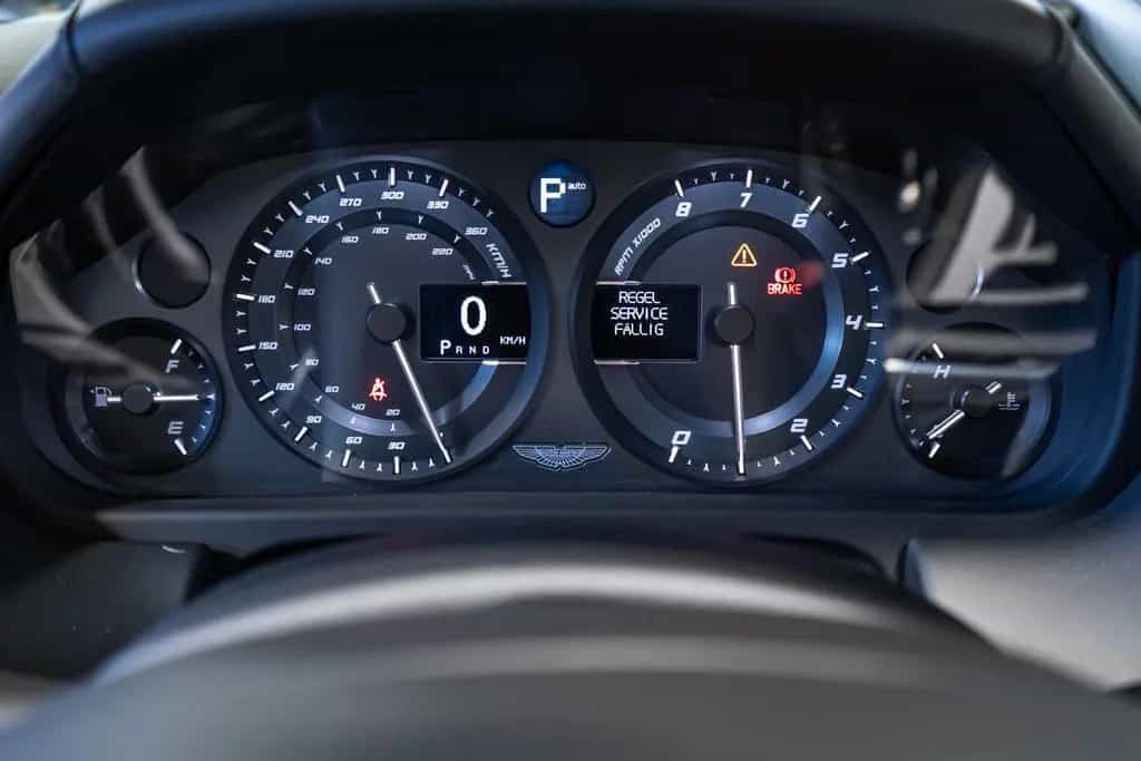 Aston Martin DB9 GT Volante NAVI DAB GRA KAMERA 20" KERAMIK 03/2016-photo-18