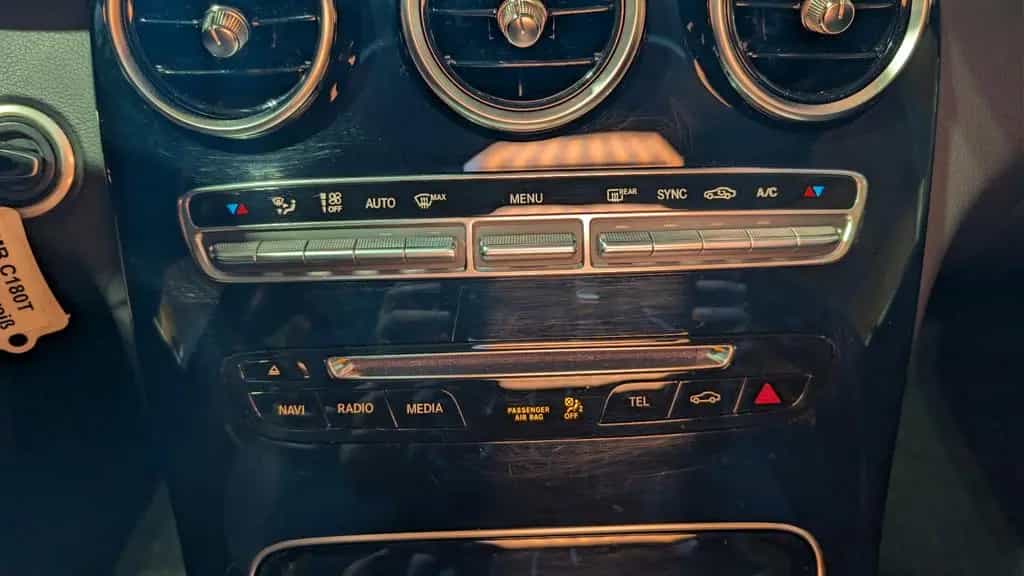 Mercedes-Benz C 180 T CGI*AUT*LED*AHK*Service neu*Garantie 12/2014-photo-21