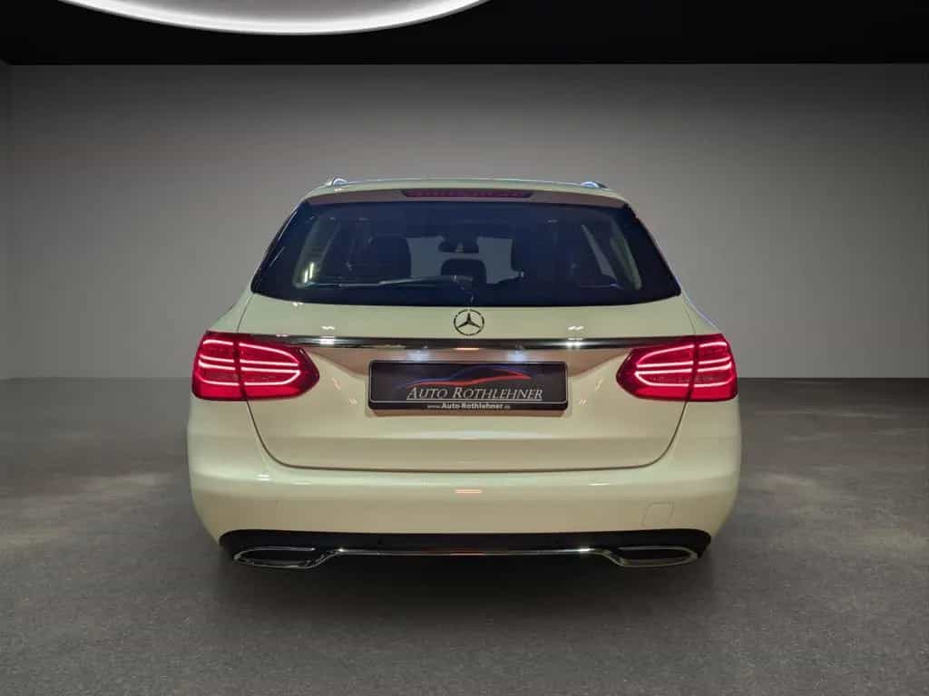 Mercedes-Benz C 180 T CGI*AUT*LED*AHK*Service neu*Garantie 12/2014-photo-3