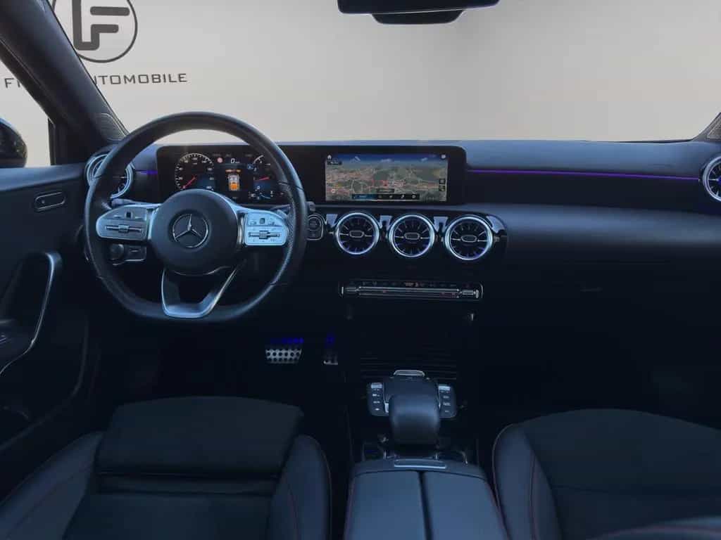 Mercedes-Benz A-Class 200 AMG-Line Pano*Night*360*Ambi*App*Distronic 10/2022-photo-11