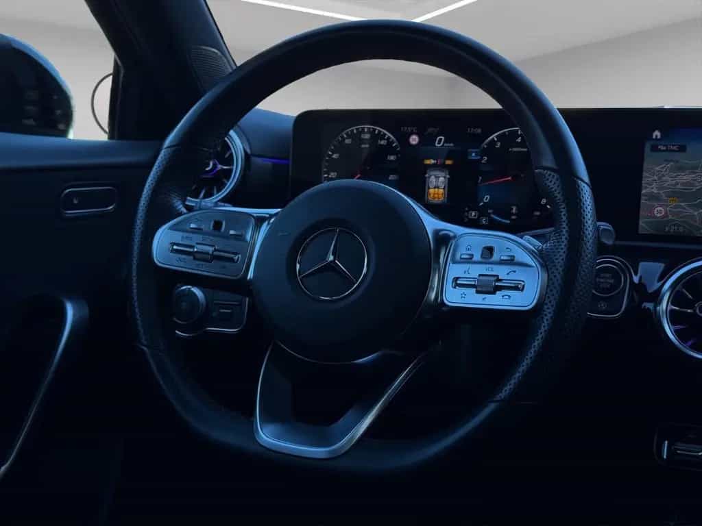 Mercedes-Benz A-Class 200 AMG-Line Pano*Night*360*Ambi*App*Distronic 10/2022-photo-12