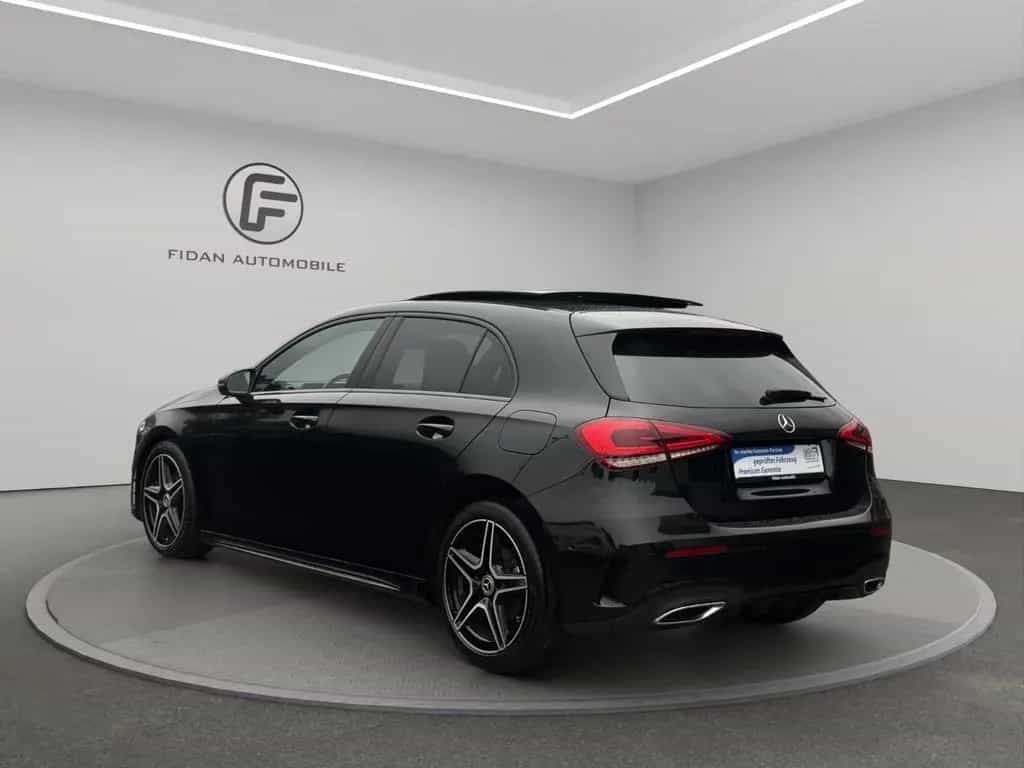 Mercedes-Benz A-Class 200 AMG-Line Pano*Night*360*Ambi*App*Distronic 10/2022-photo-2