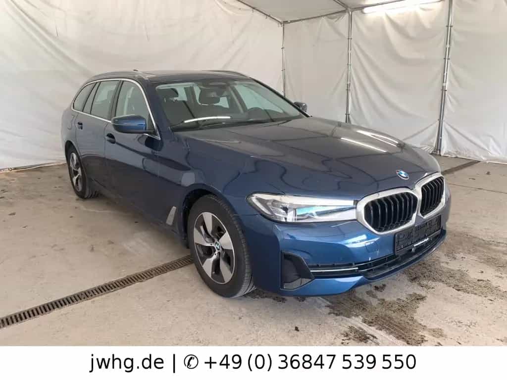 BMW 5 Series 520d T xDrive LEDER/COCKP-PRO/ACC/PANO/H&K 04/2021-photo-1