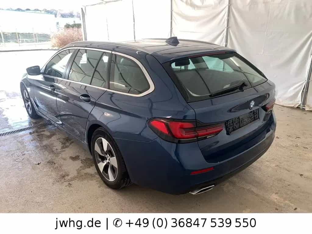 BMW 5 Series 520d T xDrive LEDER/COCKP-PRO/ACC/PANO/H&K 04/2021-photo-3