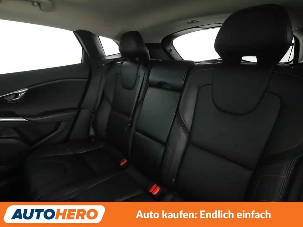 Volvo V40 2.0 D4 Ocean Race *NAVI*TEMPO*PDC*SHZ* 06/2015-photo-13