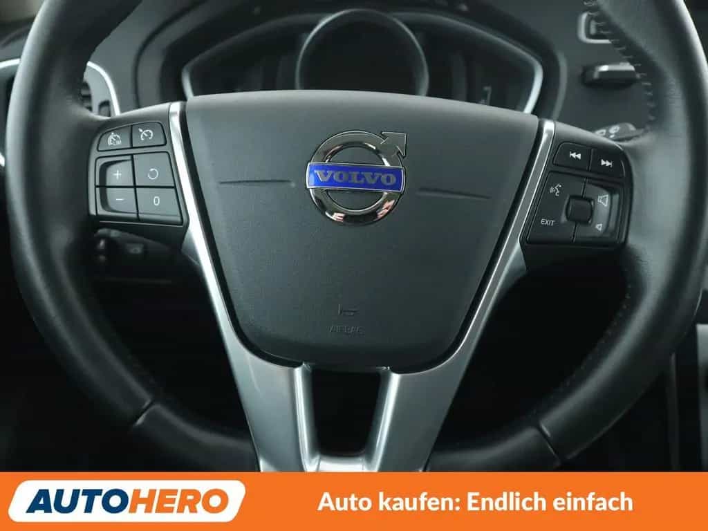 Volvo V40 2.0 D4 Ocean Race *NAVI*TEMPO*PDC*SHZ* 06/2015-photo-18