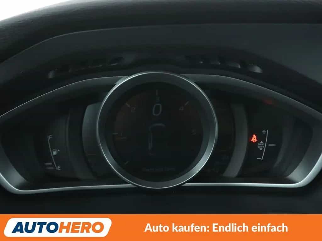 Volvo V40 2.0 D4 Ocean Race *NAVI*TEMPO*PDC*SHZ* 06/2015-photo-19