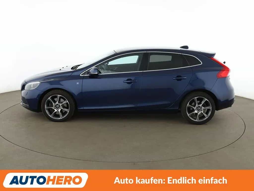 Volvo V40 2.0 D4 Ocean Race *NAVI*TEMPO*PDC*SHZ* 06/2015-photo-2