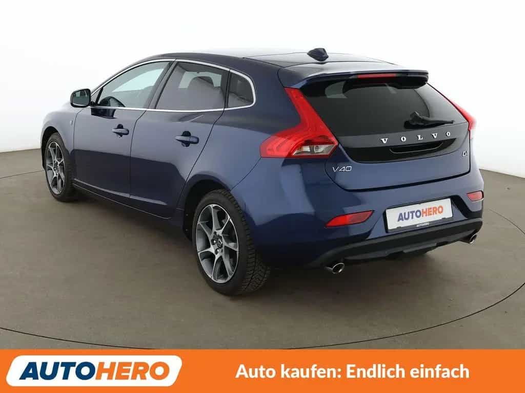 Volvo V40 2.0 D4 Ocean Race *NAVI*TEMPO*PDC*SHZ* 06/2015-photo-3