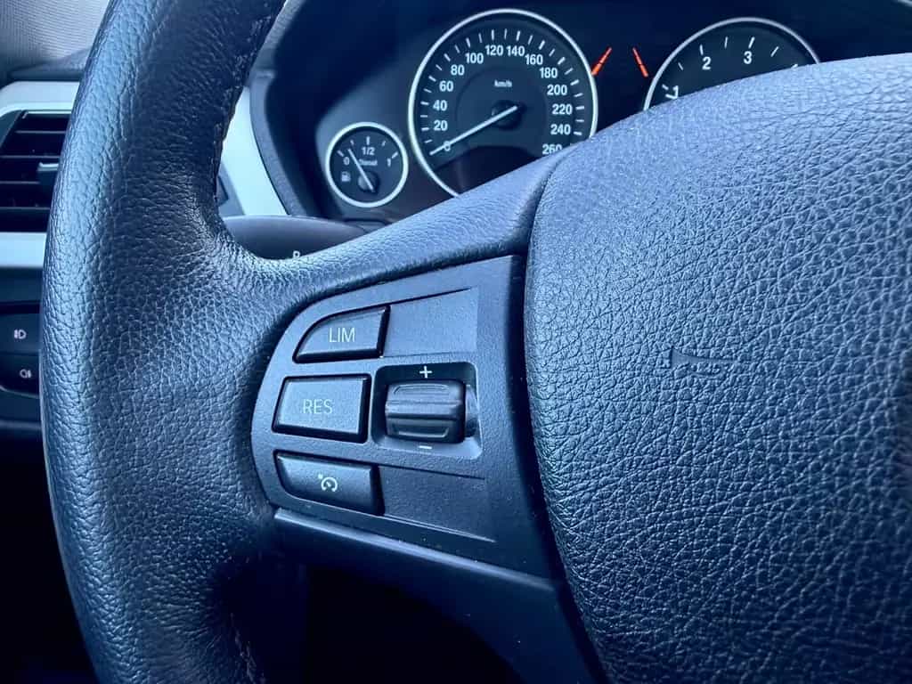 BMW 3 Series 318d Gran Turismo /NAVI/CAM/AHK/GARANTIE 03/2016-photo-15