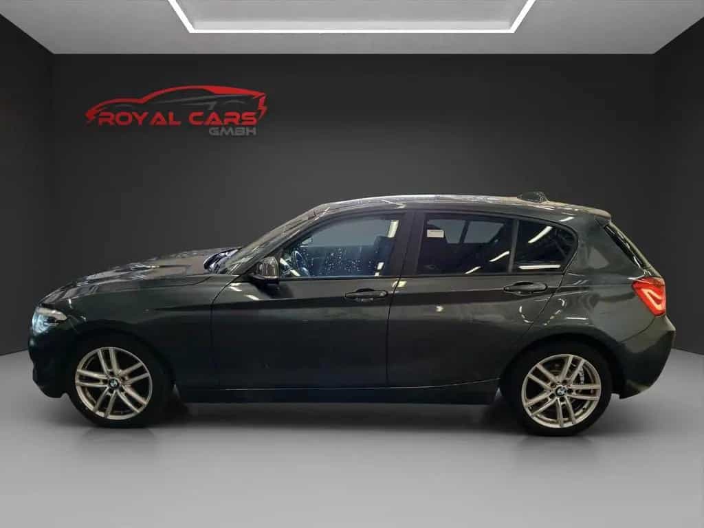 BMW 1 Series 118 i Sport Line NAVI*LED*SHZ*PDC*AUTOMATIK*8xBe 09/2016-photo-3