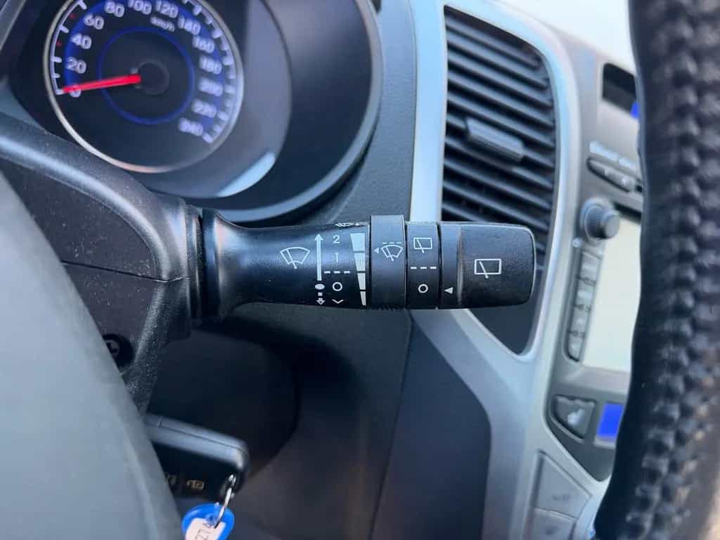 Hyundai ix20 1.6 blue Automatik  Style 05/2015-photo-19