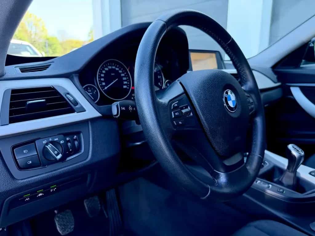 BMW 3 Series 318d Gran Turismo /NAVI/CAM/AHK/GARANTIE/ 03/2016-photo-8