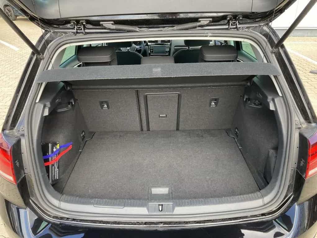 Volkswagen Golf 1.5 TSI Highline Pano Black AHK LED 07/2018-photo-13