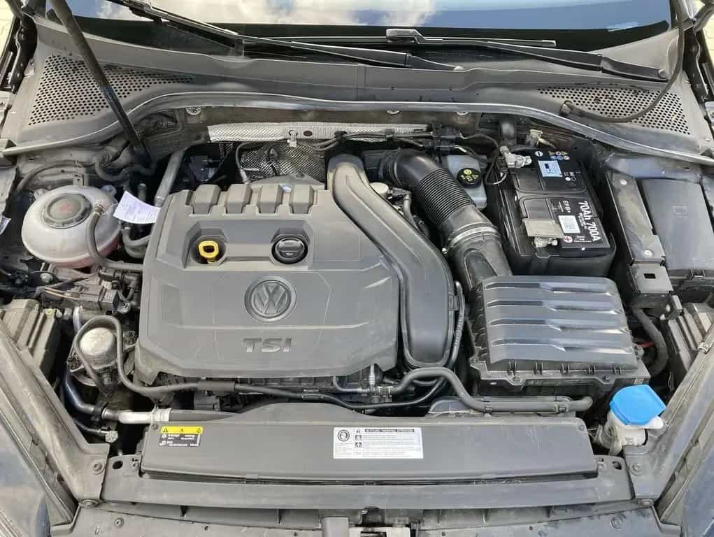 Volkswagen Golf 1.5 TSI Highline Pano Black AHK LED 07/2018-photo-14