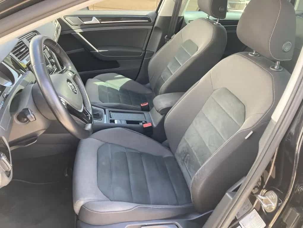 Volkswagen Golf 1.5 TSI Highline Pano Black AHK LED 07/2018-photo-16