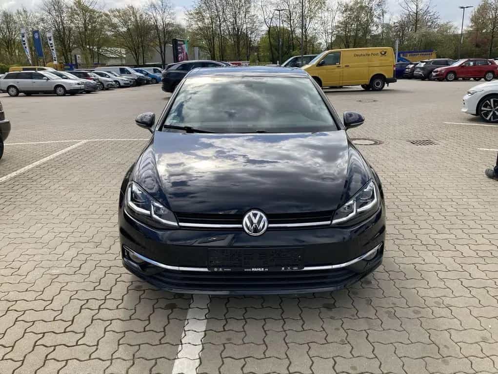 Volkswagen Golf 1.5 TSI Highline Pano Black AHK LED 07/2018-photo-2