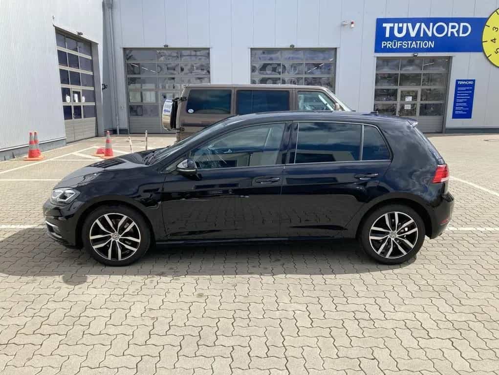 Volkswagen Golf 1.5 TSI Highline Pano Black AHK LED 07/2018-photo-3