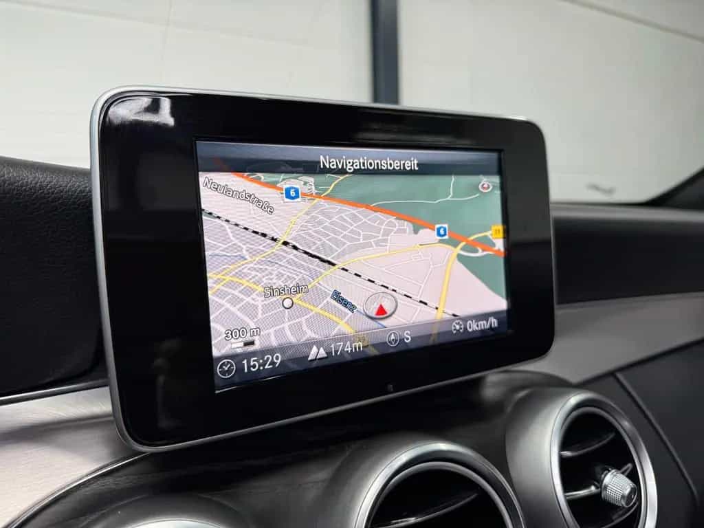 Mercedes-Benz C-Class 180 AMG Line MB SCHECK*AIRSCARF*SZH*NAVI*PDC 03/2018-photo-32