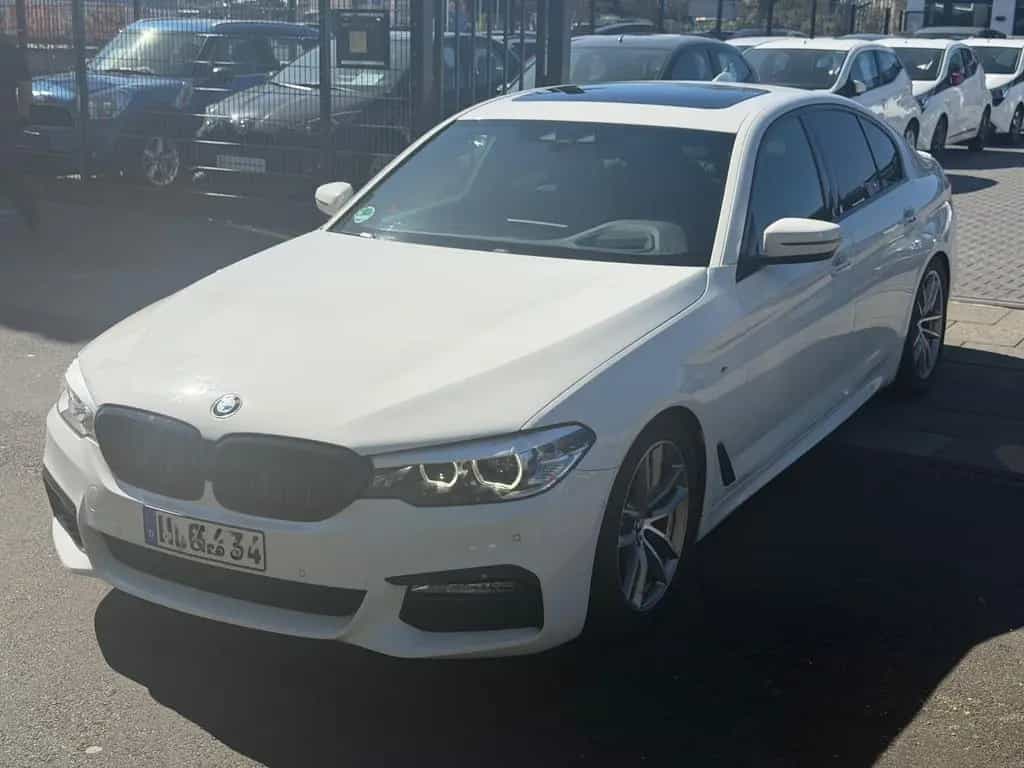 BMW 5 Series 520d M-Sport*LED;PANO;LEDER;HEAD-UP* 05/2017-photo-0