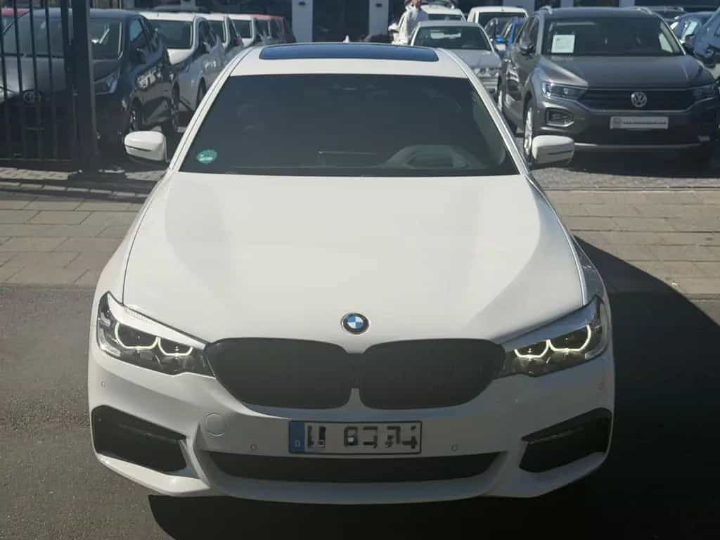 BMW 5 Series 520d M-Sport*LED;PANO;LEDER;HEAD-UP* 05/2017-photo-1