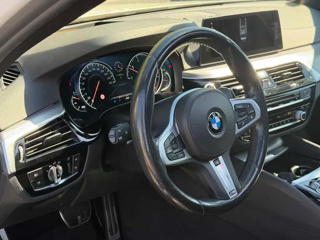 BMW 5 Series 520d M-Sport*LED;PANO;LEDER;HEAD-UP* 05/2017-photo-13