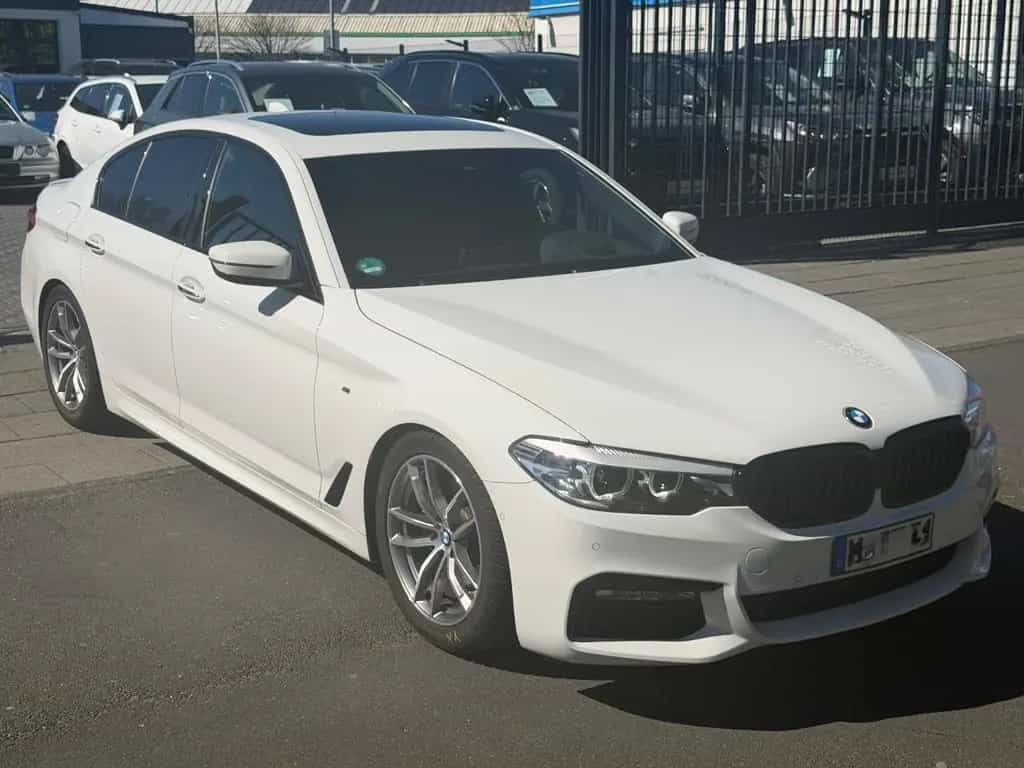 BMW 5 Series 520d M-Sport*LED;PANO;LEDER;HEAD-UP* 05/2017-photo-2