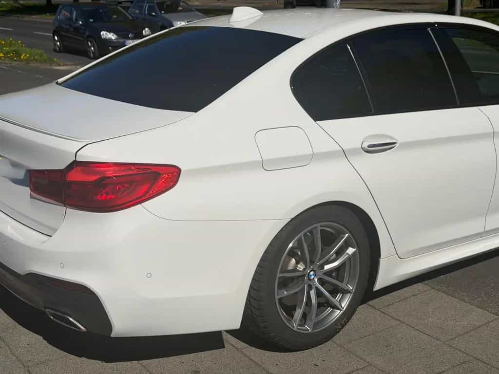 BMW 5 Series 520d M-Sport*LED;PANO;LEDER;HEAD-UP* 05/2017-photo-4