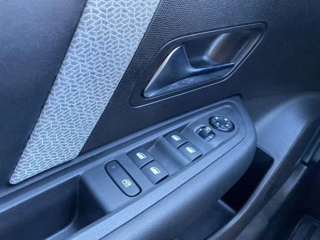 Citroën C4 PureTech 130 S&S *AUTOMATIK* FEEL PACK *Sitzh 01/2022-photo-16