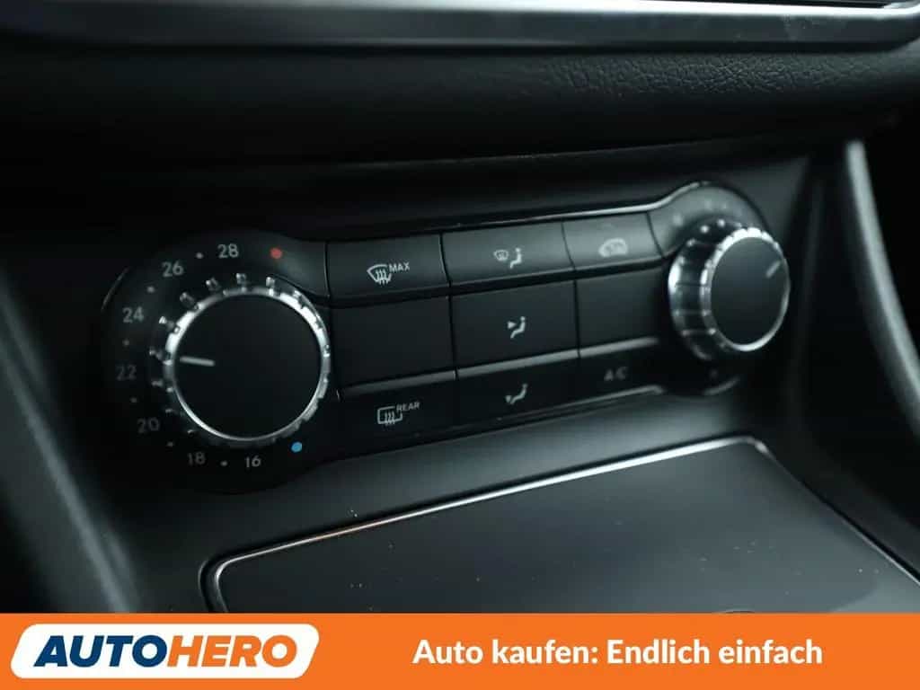 Mercedes-Benz GLA-Class 180 Urban Aut.*NAV*LED*TEMP*PDC*SHZ*ALU* 12/2019-photo-22