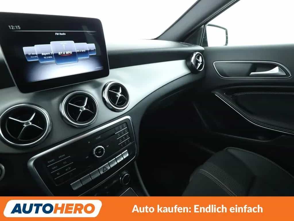Mercedes-Benz GLA-Class 180 Urban Aut.*NAV*LED*TEMP*PDC*SHZ*ALU* 12/2019-photo-26