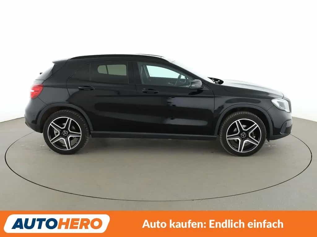 Mercedes-Benz GLA-Class 180 Urban Aut.*NAV*LED*TEMP*PDC*SHZ*ALU* 12/2019-photo-6