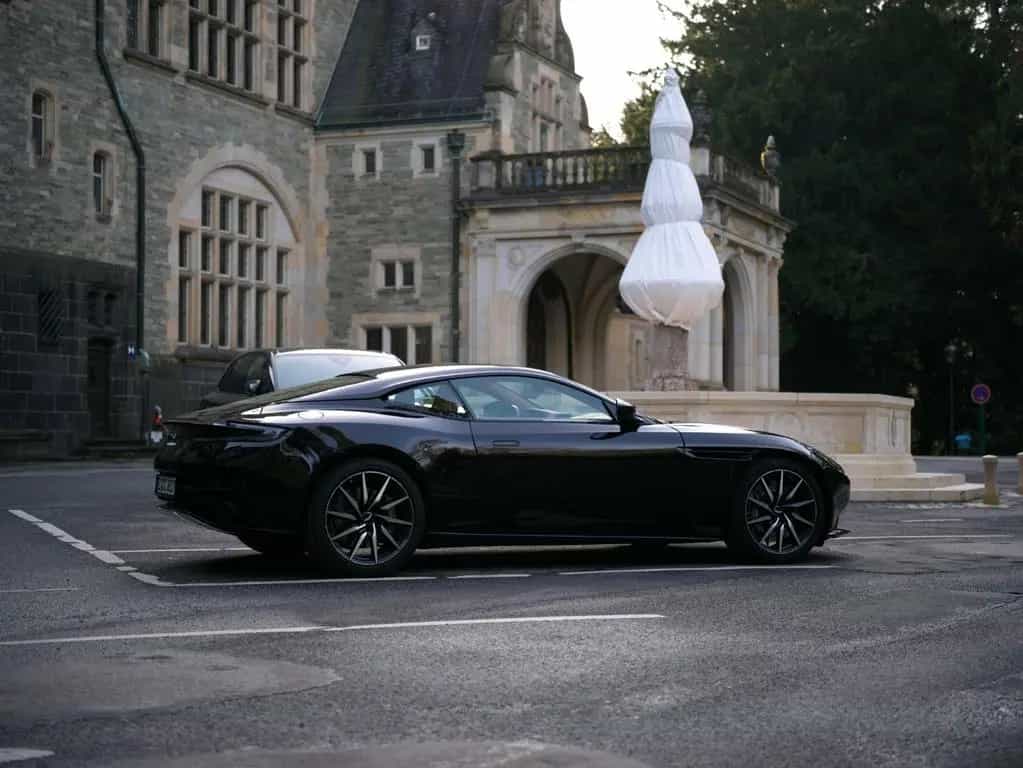 Aston Martin DB11 4.0 V8 - 05/2020-photo-4