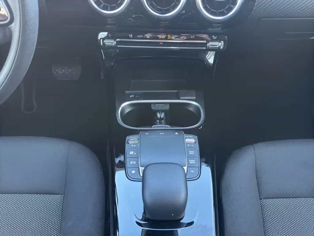Mercedes-Benz CLA Shooting Brake * Automatik * Navi * 09/2022-photo-19